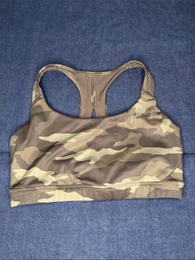 Athleta D-DD Contender Printed Bra, Black Olive Camo SIZE M